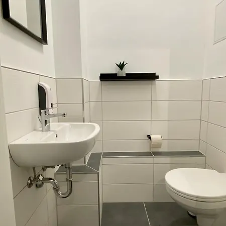 Discovavir - Super Zentral Mit Parkplatz, Kueche, Netflix Und Mehr