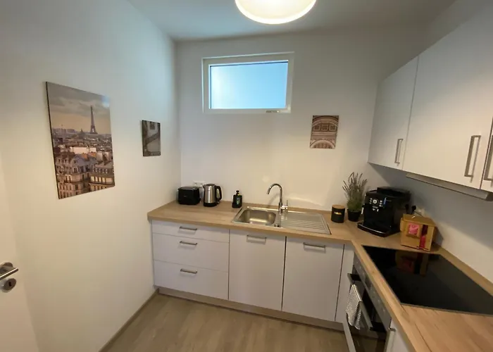 Discovavir - Super Zentral Mit Parkplatz, Kueche, Netflix Und Mehr Appartement